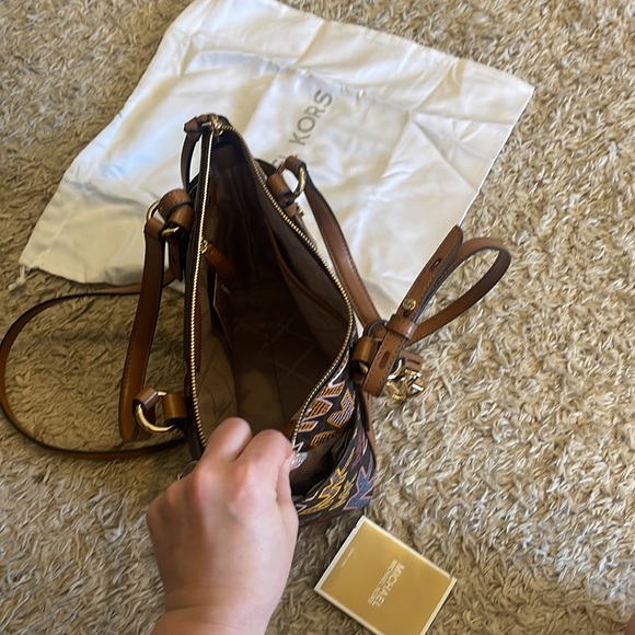 Brown multi-colored authentic Michael Kors Over the Shoulder purse. - Picture 6 of 6